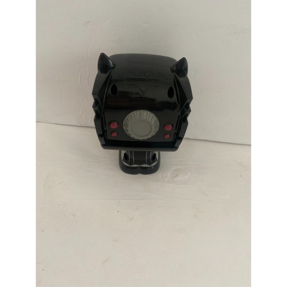 Batman Lock N' Roll 2 in 1 Hybrid Figure to Vehicle - Picture 3 of 6